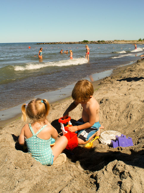 Hamlin Beach State Park (Genesee Region): Hamlin Beach State Park’s clear water and sandy beaches, along with its 264 tent and trailer campsites, bring thousands of visitors to the park each year.
